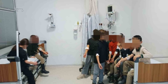 Okuldaki Sağlık Krizi: 23 Öğrenci Hastaneye Kaldırıldı