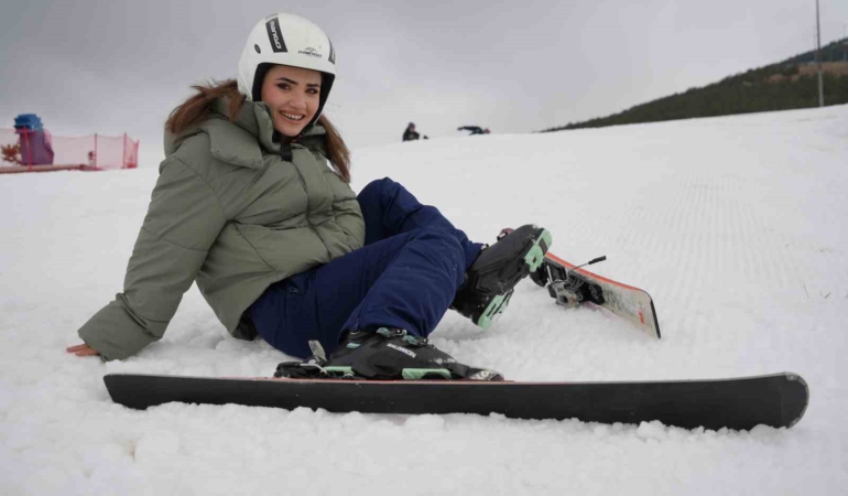 palandokende-kayak-heyecani-basladi-kis-sporlari-tutkunlari-icin-cennet-dENTHfDZ.jpg