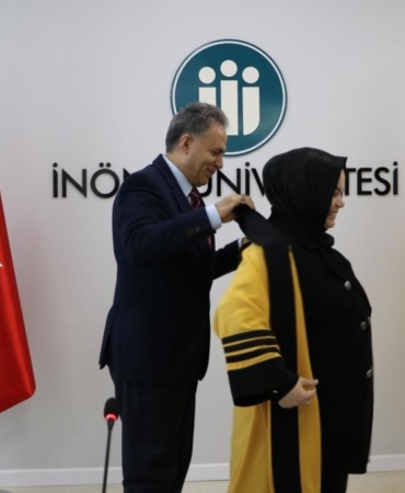 rektor-akpolat-unvani-yukselen-akademisyenlere-cubbe-toreni-duzenledi-z1cOUZQM.jpg