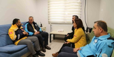 saglik-muduru-asilturk-112-cagri-merkezinde-yeni-gorevine-basladi-72EcpUhu.jpg