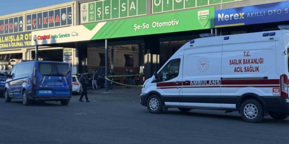 Sanayi Sitesinde Büyüyen Alacak-Verecek Kavgası: 4 Kişi Yaralandı