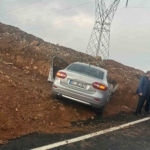 Tarım İşçilerini Taşıyan Minibüsün Şarampole Uçtuğu Kaza Anı Kamerada Yer Aldı thumbnail