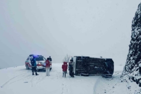 siirtte-minibus-kazasi-6-kisi-yaralandi-1OXNSjXr.jpg
