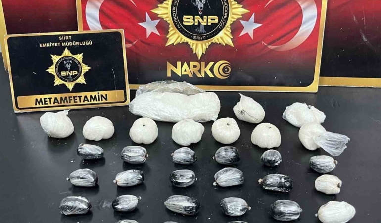 siirtte-yabanci-uyruklu-4-kisinin-midesinden-1-kilo-uyusturucu-cikti-Hcm3e9tu.jpg