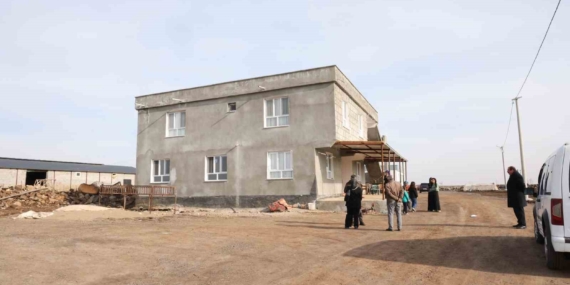 Sosyal Medya Paylaşımının Ardındaki Trajik Saldırı: Bir Kadın Hayatını Kaybetti, Bir Çocuk Ağır Yaralandı