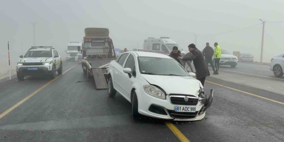 Tatvan’da Yoğun Sis Sebebiyle Zincirleme Kaza!