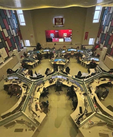van-112-acil-cagri-merkezinden-rekor-1-milyon-277-bin-cagri-QFdkKqzN.jpg