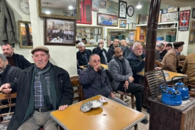 vanda-83-yillik-soba-basinda-cay-gelenegi-bir-kulturun-sicak-dumani-Fb4F3nrS.jpg
