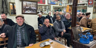 vanda-83-yillik-soba-basinda-cay-gelenegi-bir-kulturun-sicak-dumani-Fb4F3nrS.jpg
