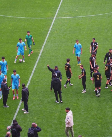 yeni-malatyaspor-7-oyuncu-ile-saha-cikinca-mac-oynanamadi-z7uvVa4F.jpg