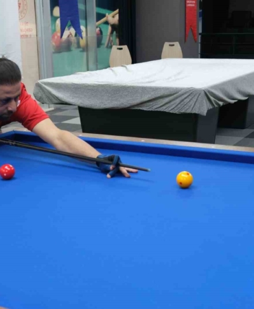 yenisehir-belediyesi-bilardo-takimi-1-lig-icin-ankarada-zafere-ilk-adimi-atiyor-Ehqd9lEn.jpg