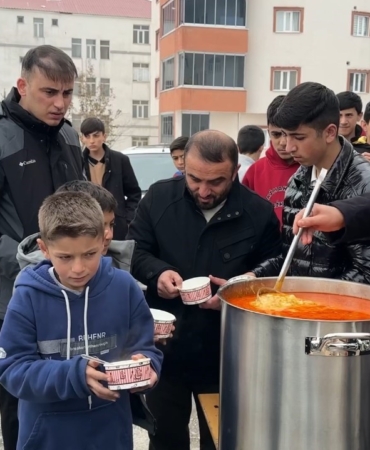 yuksekovada-cuma-namazi-sonrasi-cemaatte-keledos-ikrami-97jl4QTV.jpg
