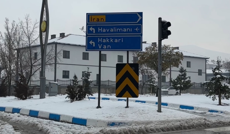 yuksekovada-olumsuz-hava-kosullari-ucuslari-iptal-ettirdi-4WeVYwLt.jpg