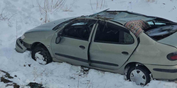 Adilcevaz’da Otomobil Takla Attı: 5 Kişi Yaralandı