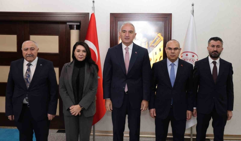 agrida-kultur-ve-turizm-bakani-ersoyun-ziyareti-zVqpNtb9.jpg