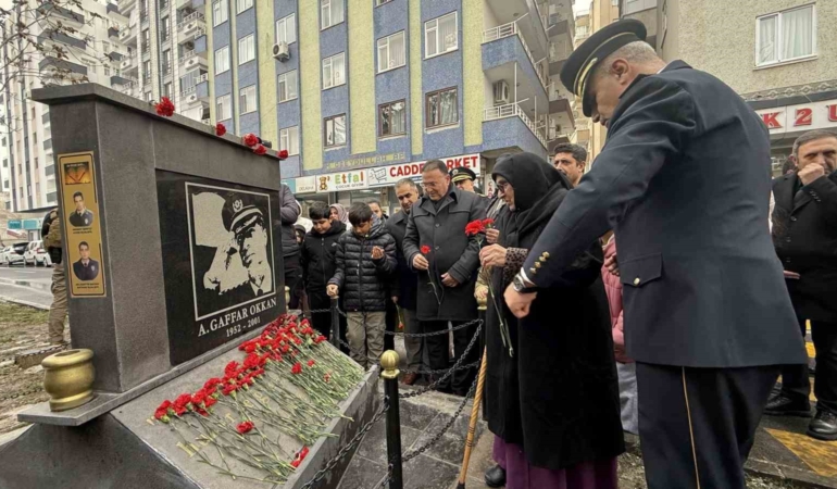 ali-gaffar-okkan-sehit-edilisinin-yildonumunde-unutulmadi-WlFvNf1r.jpg