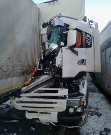 askalede-sok-trafik-kazasi-detaylar-ve-can-kaybi-bXQIIBlk.jpg