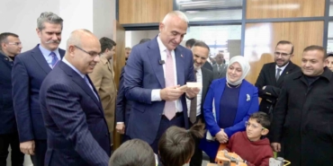 bakan-ersoy-kutuphaneler-gelecegin-teminati-genclerimizi-yetistiriyor-CXYuWyV1.jpg
