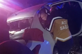 batman-siirt-karayolunda-meydana-gelen-trafik-kazasinda-3-kisi-yaralandi-xHgsAJXF.jpg