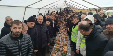 batmanda-seyh-suleyman-bagdunun-vefatinin-20-yil-donumunde-binlerce-kisi-anma-toreninde-bir-araya-B8Ja1IXq.jpg