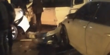 batmanda-zincirleme-trafik-kazasi-bir-yarali-vBhJYuFQ.jpg