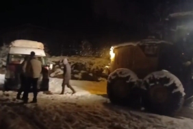 batmanin-koy-yolunda-mahsur-kalan-10-kisi-kurtarildi-SW5LUIVC.jpg