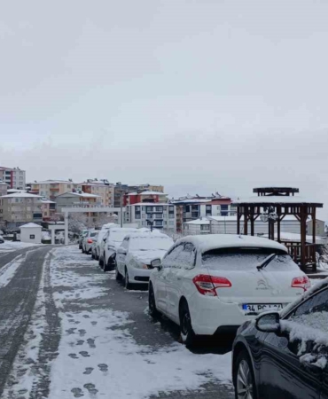 beyazin-buyusu-kulpta-renk-degisimi-tEFCPAWD.jpg