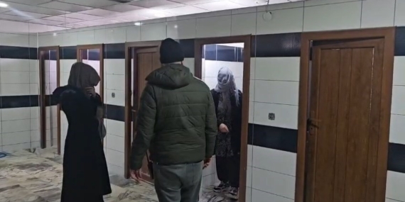 Cami Tuvaletinde Yakalanan Zabıtadan Kaçan Dilenciler