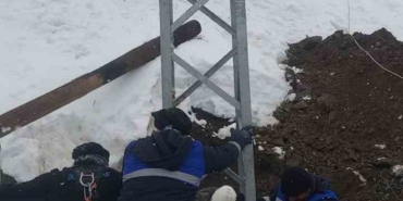 cunguste-canlanan-enerji-devrilen-elektrik-direklerinin-onarim-sureci-XdsHbhZi.jpg