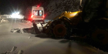 dicle-kaymakami-atistan-karla-mucadele-aciklamasi-koordineli-calismalar-devam-ediyor-CF3BmZAI.jpg