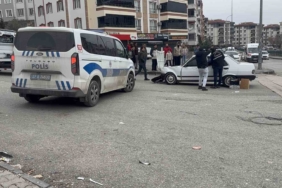 dikkatsizlik-sonucu-4-yasindaki-cocuga-carpan-otomobil-kazasi-cij1kq2G.jpg