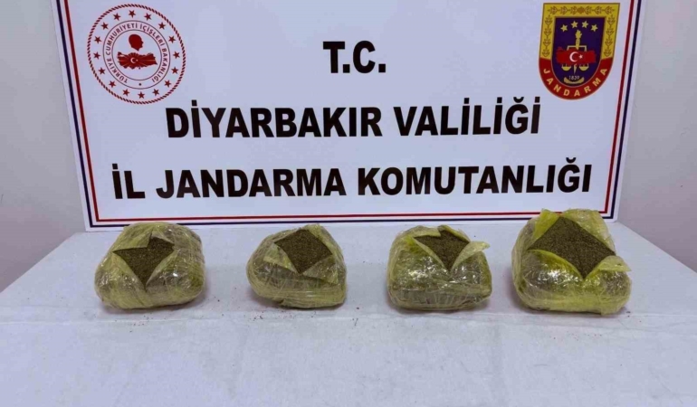 diyarbakirda-28-kilo-esrar-ele-gecirildi-olayin-ayrintilari-p3TJrGUP.jpg