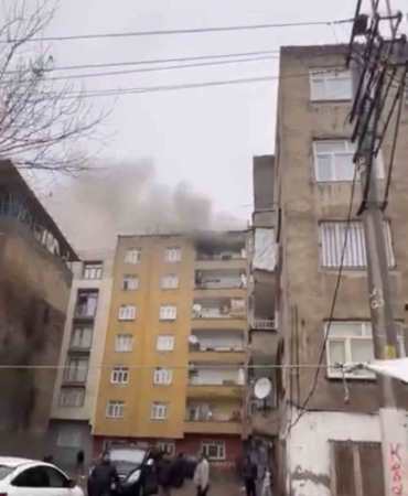 diyarbakirda-7-katli-apartmanda-meydana-gelen-korkutucu-yangin-OuAwBTrc.jpg