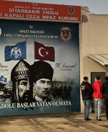 diyarbakirda-aranan-132-kisinin-yakalanmasi-aqhVJ4Ze.jpg
