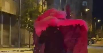 diyarbakirda-polisten-yurekleri-isitan-anlar-IcQQrmve.jpg