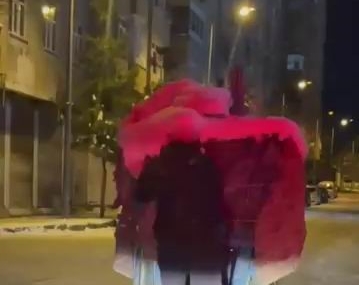 Diyarbakır’da Polisten Yürekleri Isıtan Anlar