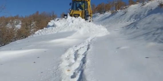 Elazığ’da 79 Köy Yoluna Yönelik Yoğun Çalışmalar Devam Ediyor