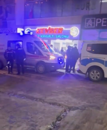 elazigda-bicakla-kavga-1-kisi-yaralandi-UFYlGVJY.jpg