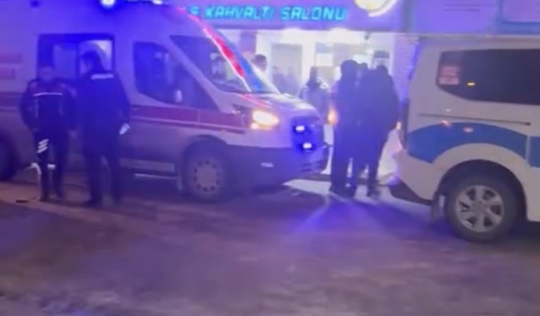 elazigda-bicakla-kavga-1-kisi-yaralandi-UFYlGVJY.jpg