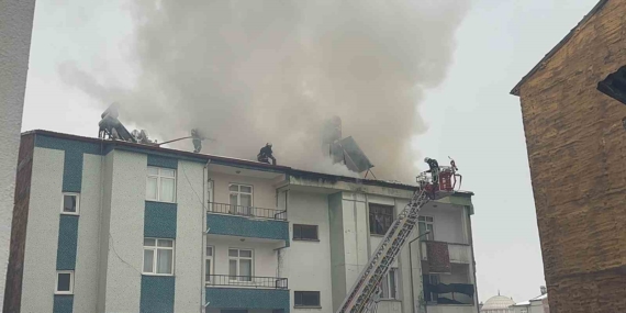 Elazığ’da Çatı Yangını: Yangın Anı ve Mücadele Süreci