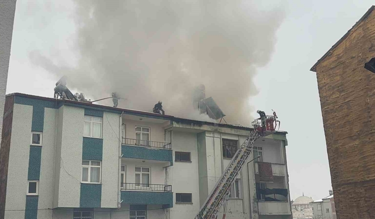 elazigda-cati-yangini-yangin-ani-ve-mucadele-sureci-y8yVs6tn.jpg