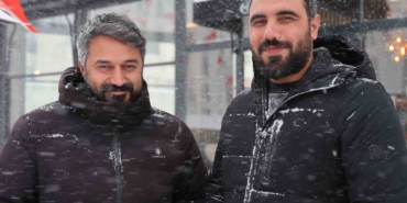 elazigda-dogaseverin-kopeklerle-yasadigi-zorlu-anlar-havadan-goruntulendi-DYIPceET.jpg