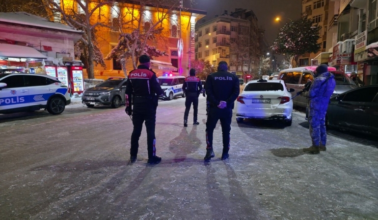 elazigda-guvenlik-uygulamalari-asayis-denetimleri-EsR3KYc8.jpg