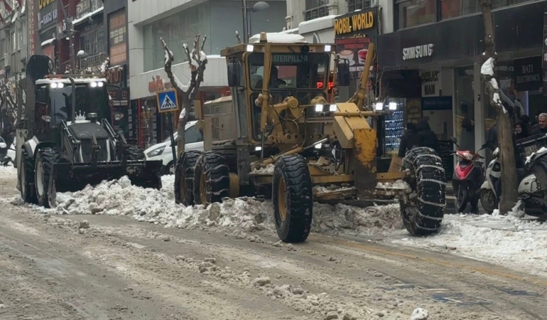 elazigda-karli-mucadele-ekipleri-zorlu-savasta-sahada-mdHWlwQt.jpg