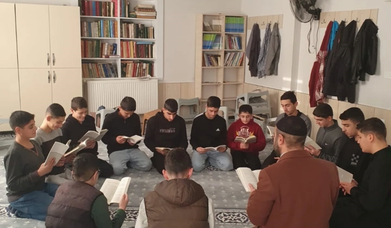 elazigda-ogrencilere-ozel-ara-donem-egitim-programi-aciklandi-Sla6sn9Z.jpg