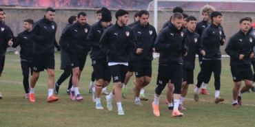 elazigspor-elaziga-donus-yolu-aciyor-LX7wMwU6.jpg