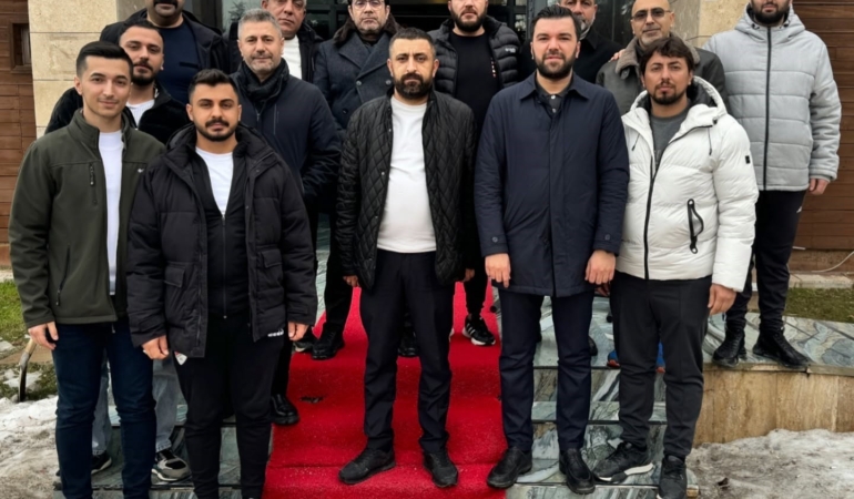 elazigspor-yonetimi-taraftar-liderleriyle-onemli-bir-bulusma-gerceklestirdi-8c3fFCKZ.jpg