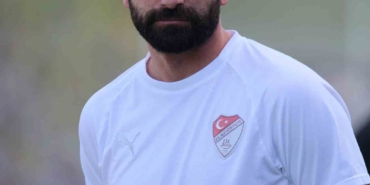 elazigsporda-kaleci-muammerin-sozlesmesi-feshedildi-xRBFrOcm.jpg