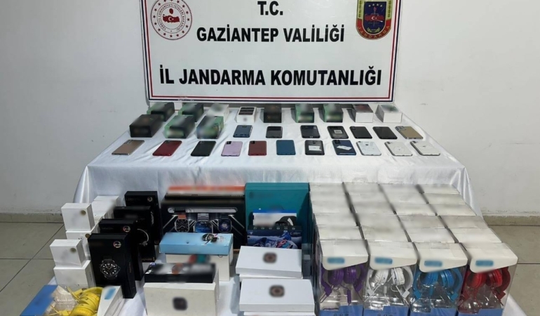 gaziantepte-18-milyon-tllik-elektronik-esya-operasyonu-2-kisi-gozaltinda-XUJ6VSHL.jpg