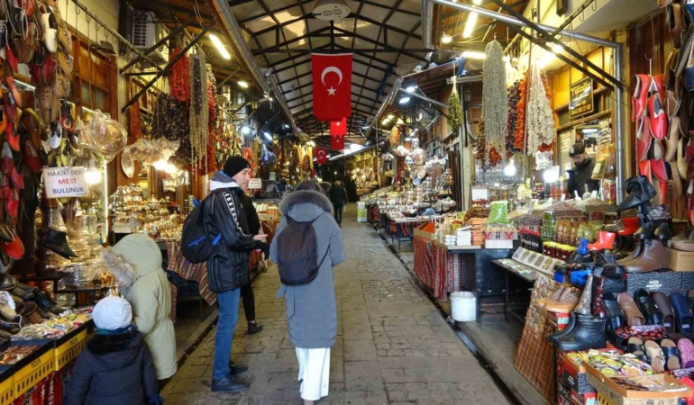 gaziantepte-kar-yagisi-tarihi-carsilarin-sessizligi-wPJnwenp.jpg